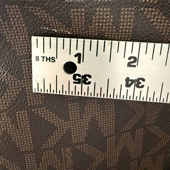 Michael Kors | Jet Set Travel Tote | Excellent Conditions - Picture 7 of 11